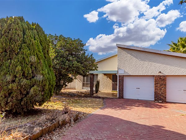 3 Bedroom House 3 Bedroom House