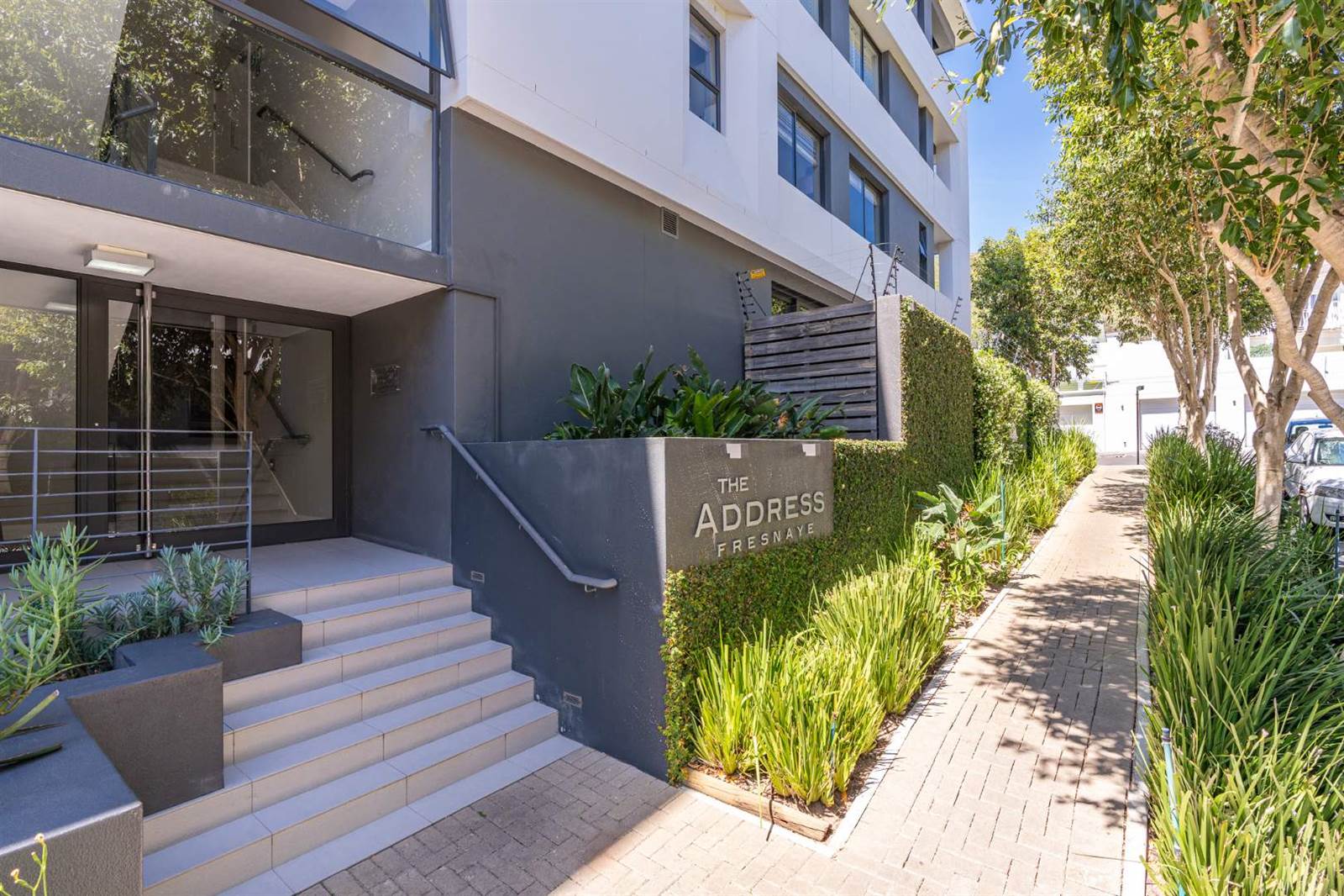 2 Bed Apartment in Fresnaye photo number 2