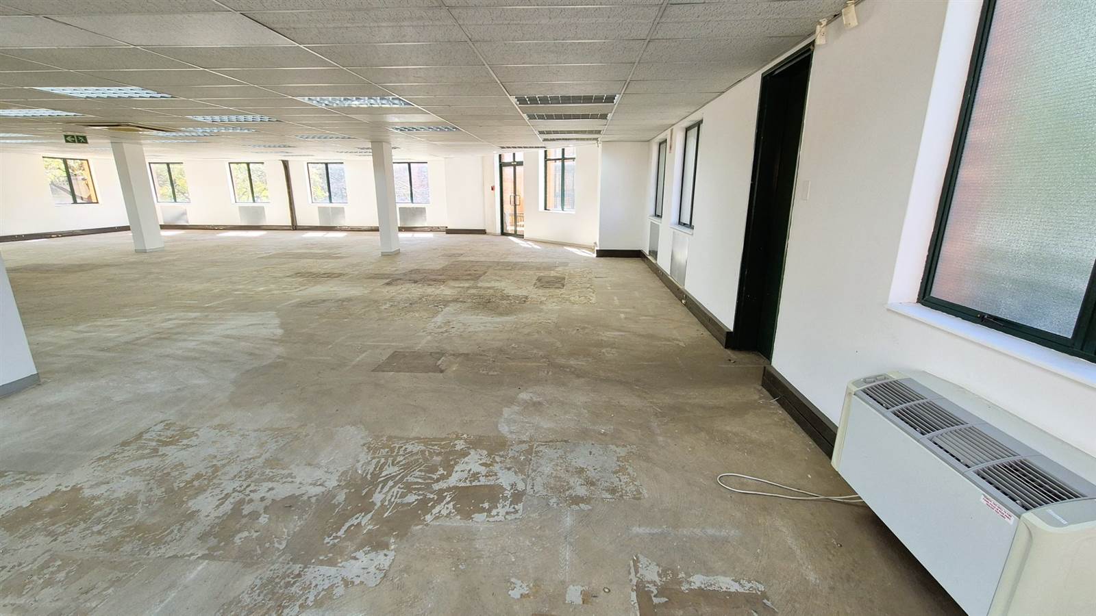 767  m² Office Space in Menlyn photo number 16