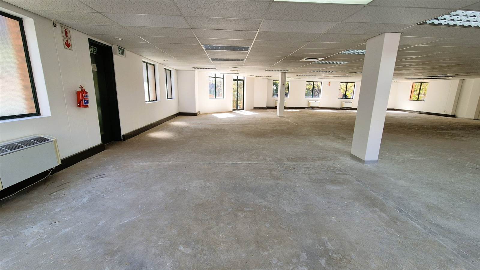 767  m² Office Space in Menlyn photo number 5