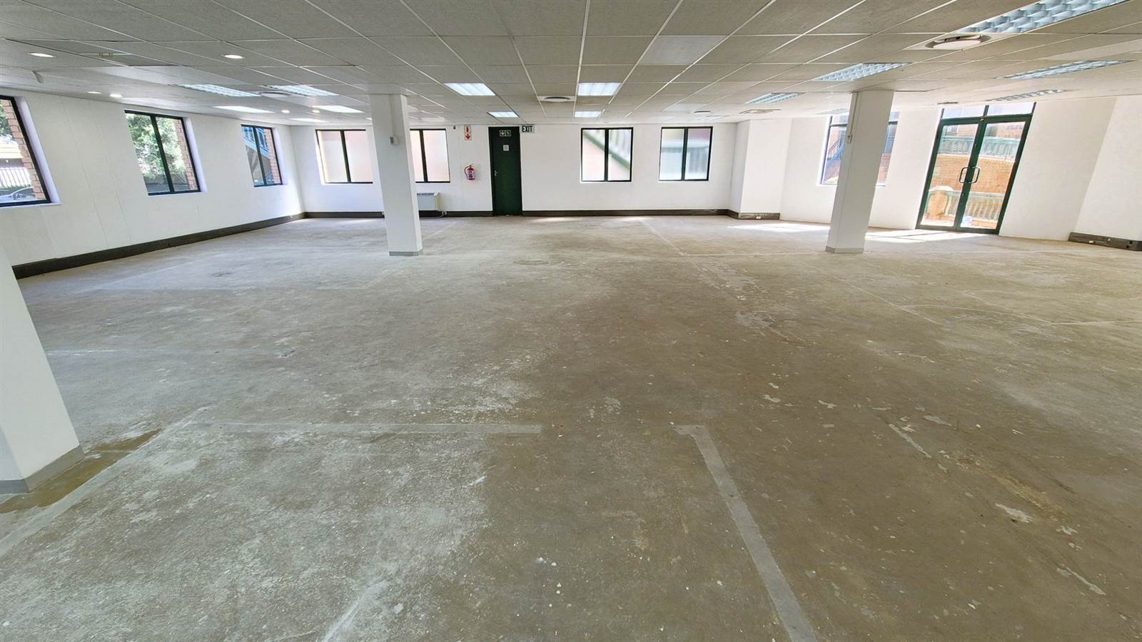 767  m² Office Space in Menlyn photo number 12