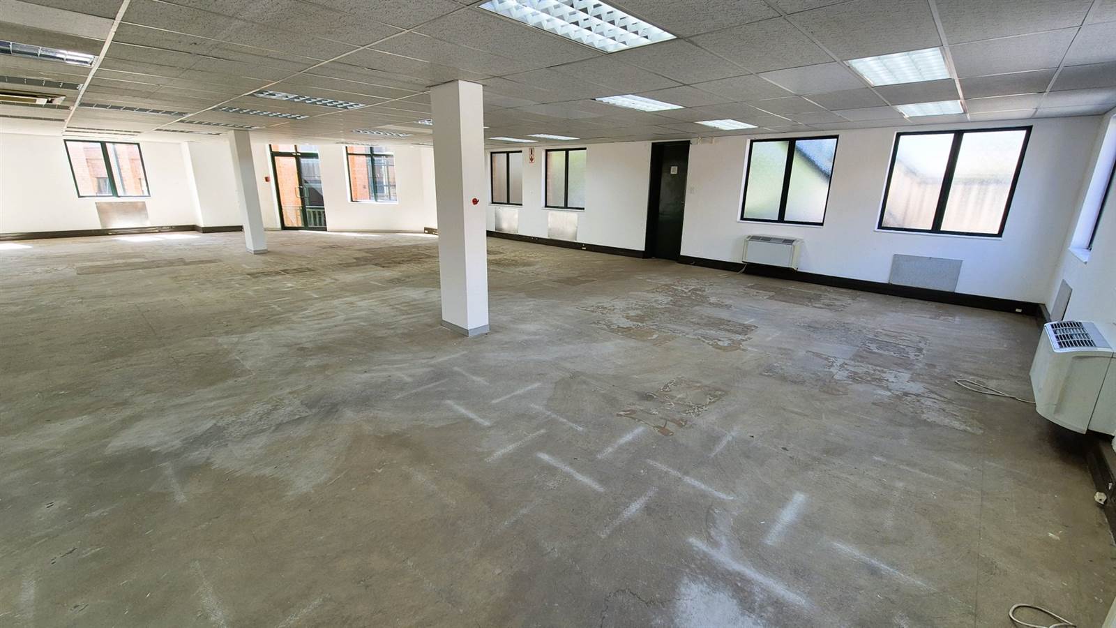 767  m² Office Space in Menlyn photo number 14