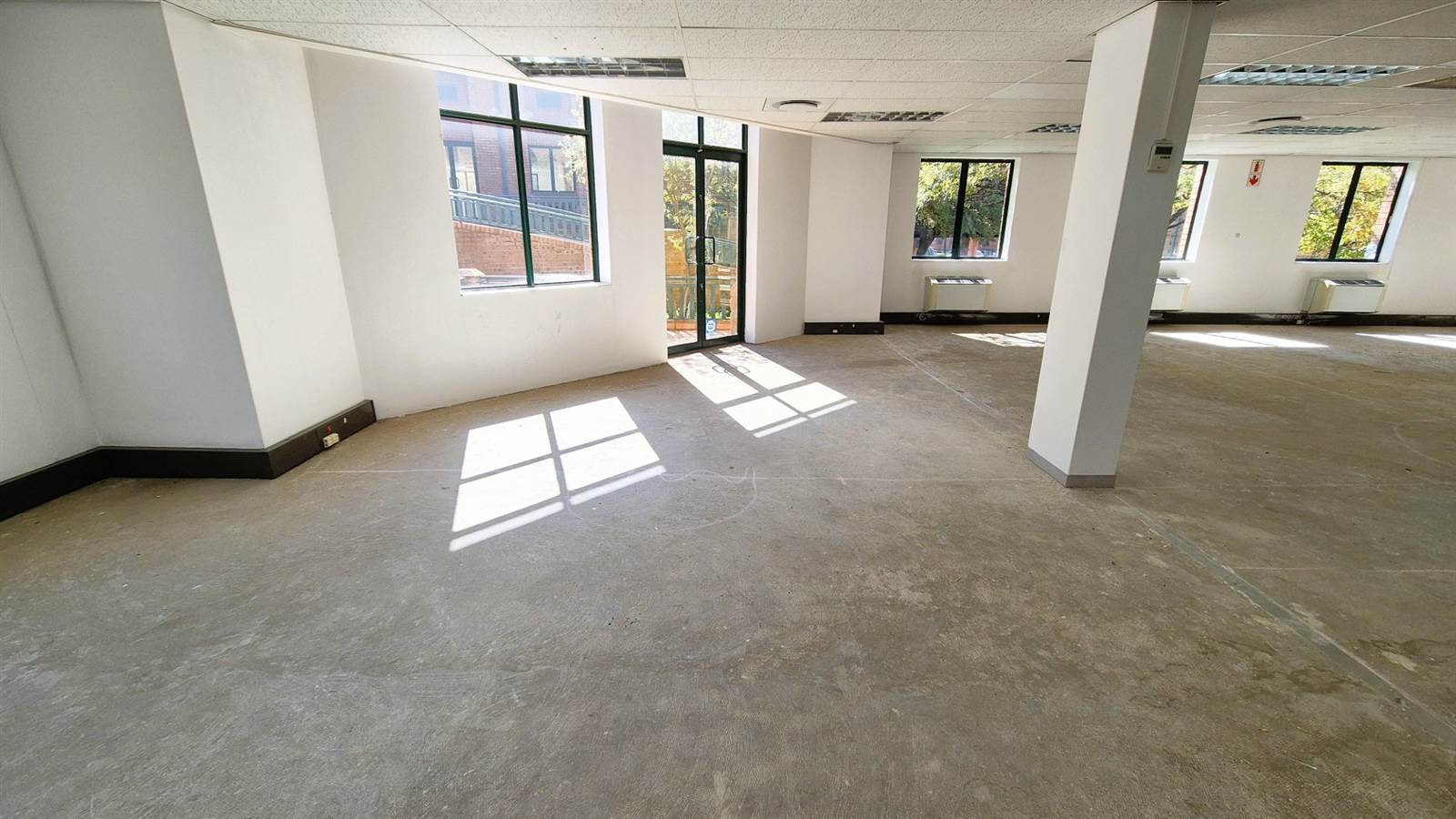 767  m² Office Space in Menlyn photo number 8