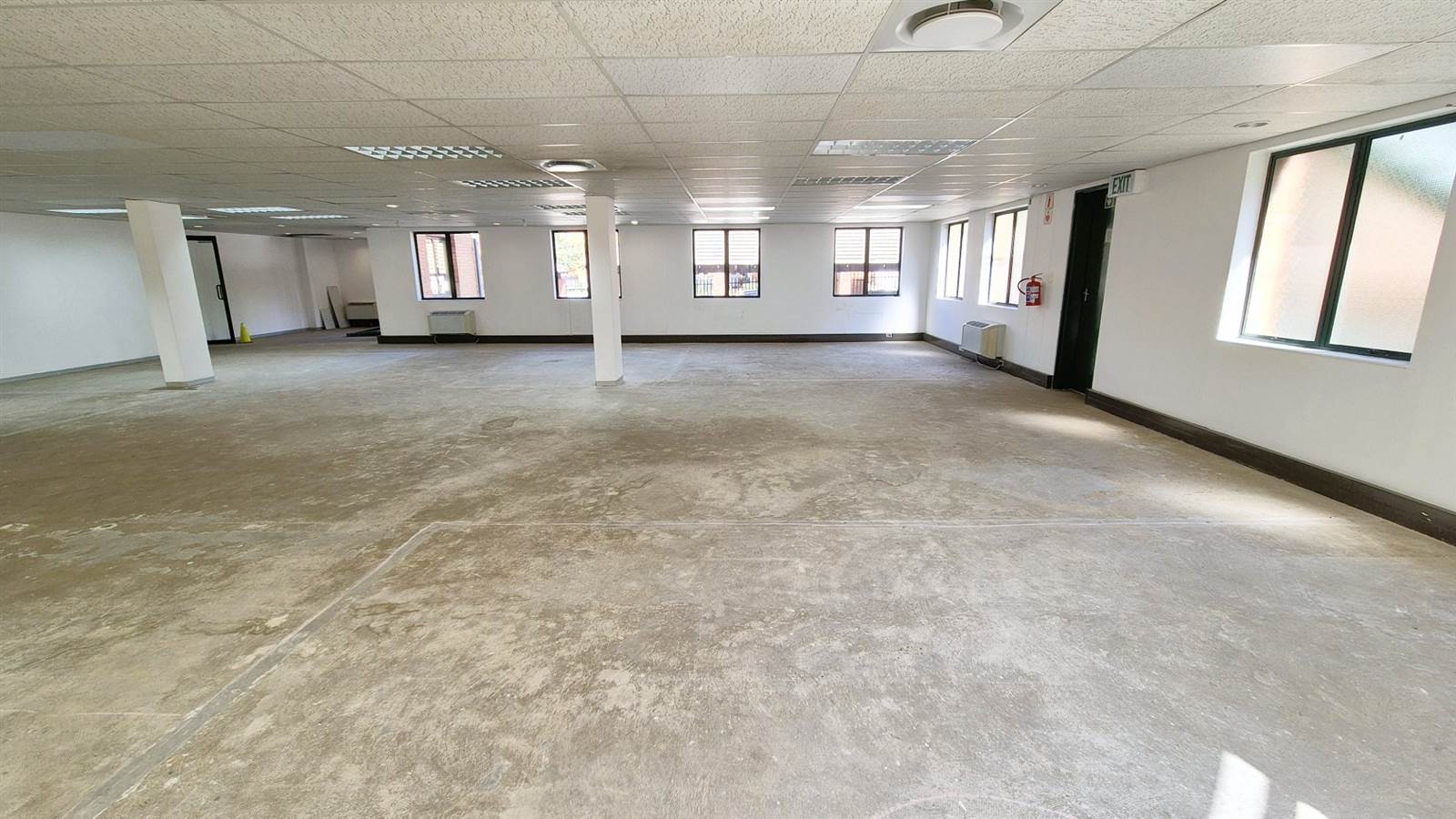 767  m² Office Space in Menlyn photo number 9