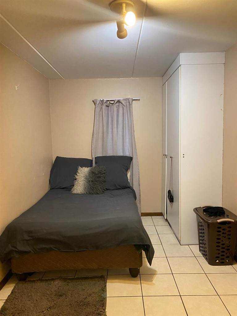 3 Bed House in Braamfontein Werf photo number 17