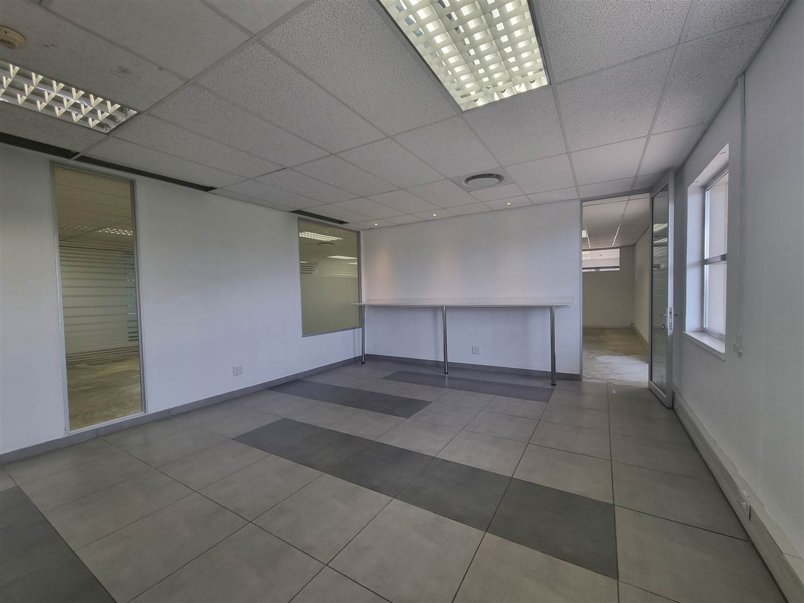 706  m² Commercial space in Woodmead photo number 11