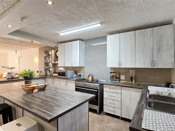 3 Bedroom Townhouse 3 Bedroom Townhouse