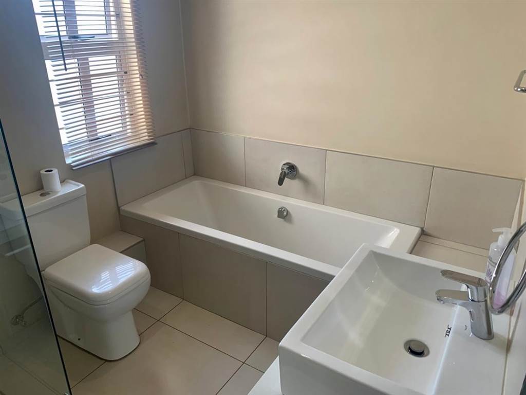 3 Bed Townhouse in Fourways photo number 25
