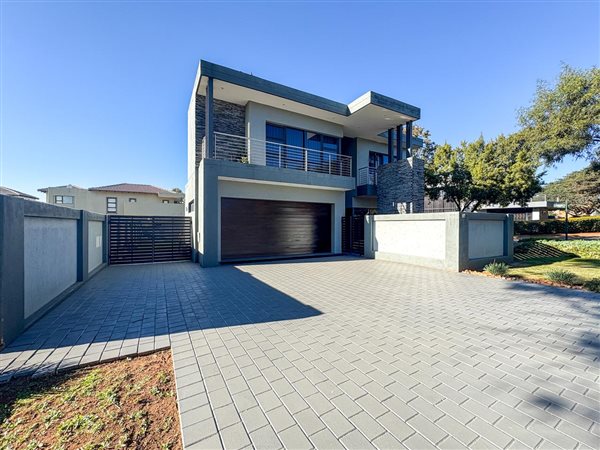 4 Bedroom House 4 Bedroom House