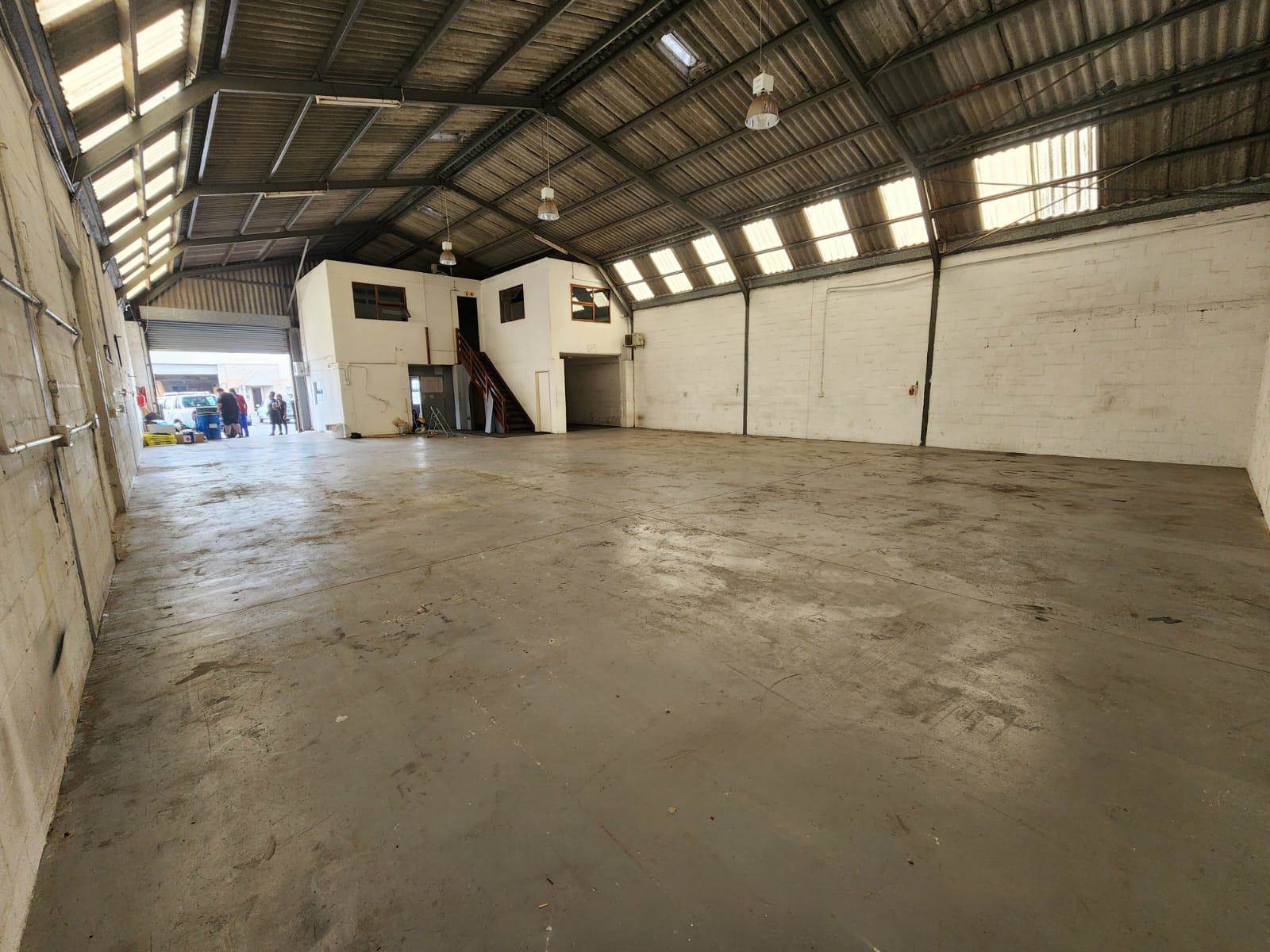 344  m² Industrial space in Montague Gardens photo number 2