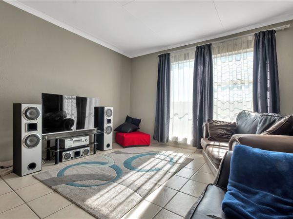 3 Bed Apartment in Discovery