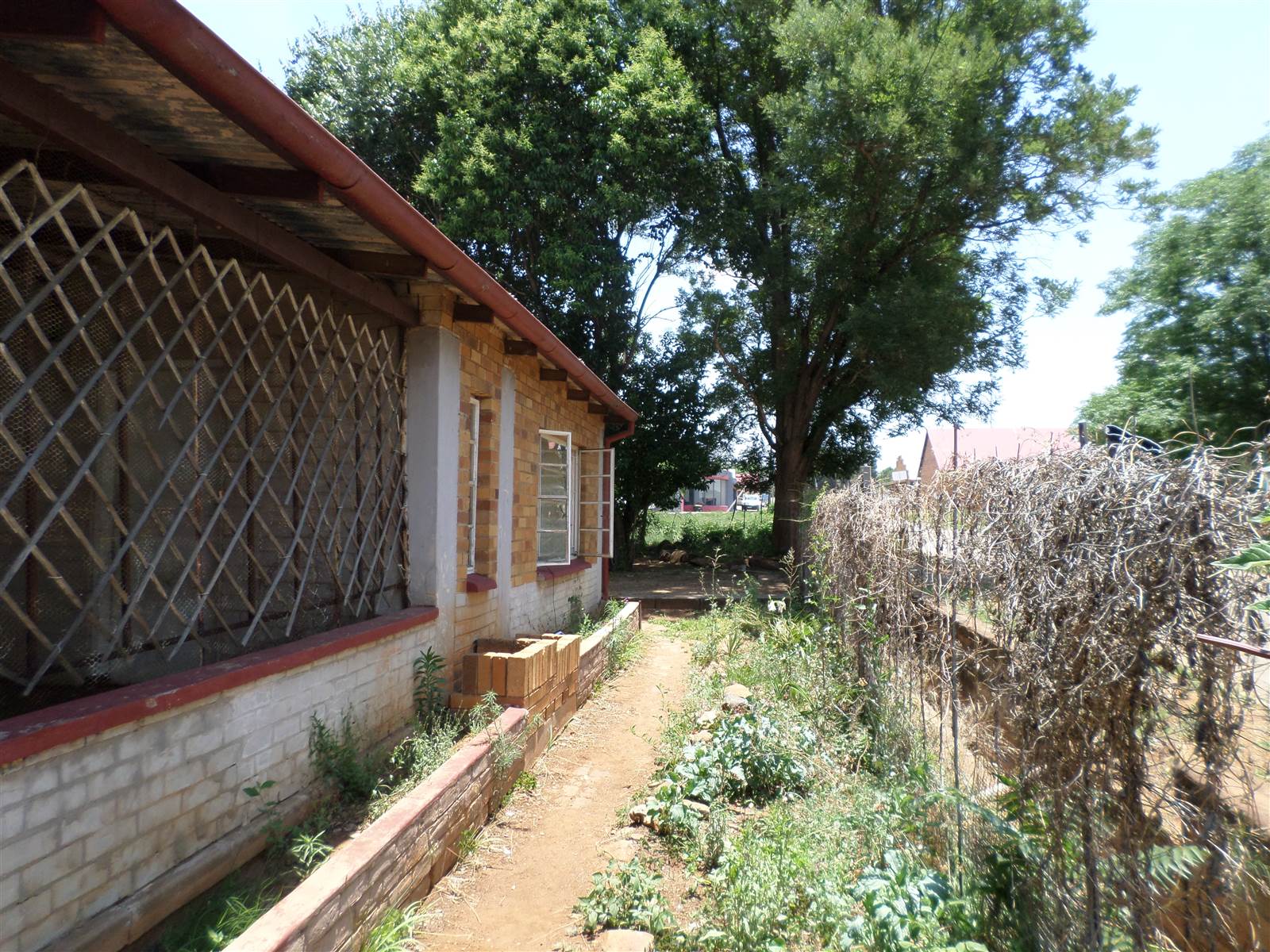 3 Bed House in Ventersdorp photo number 3
