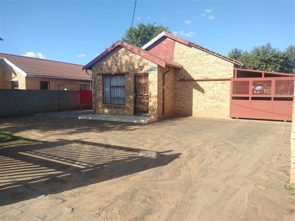 3 Bedroom House 3 Bedroom House
