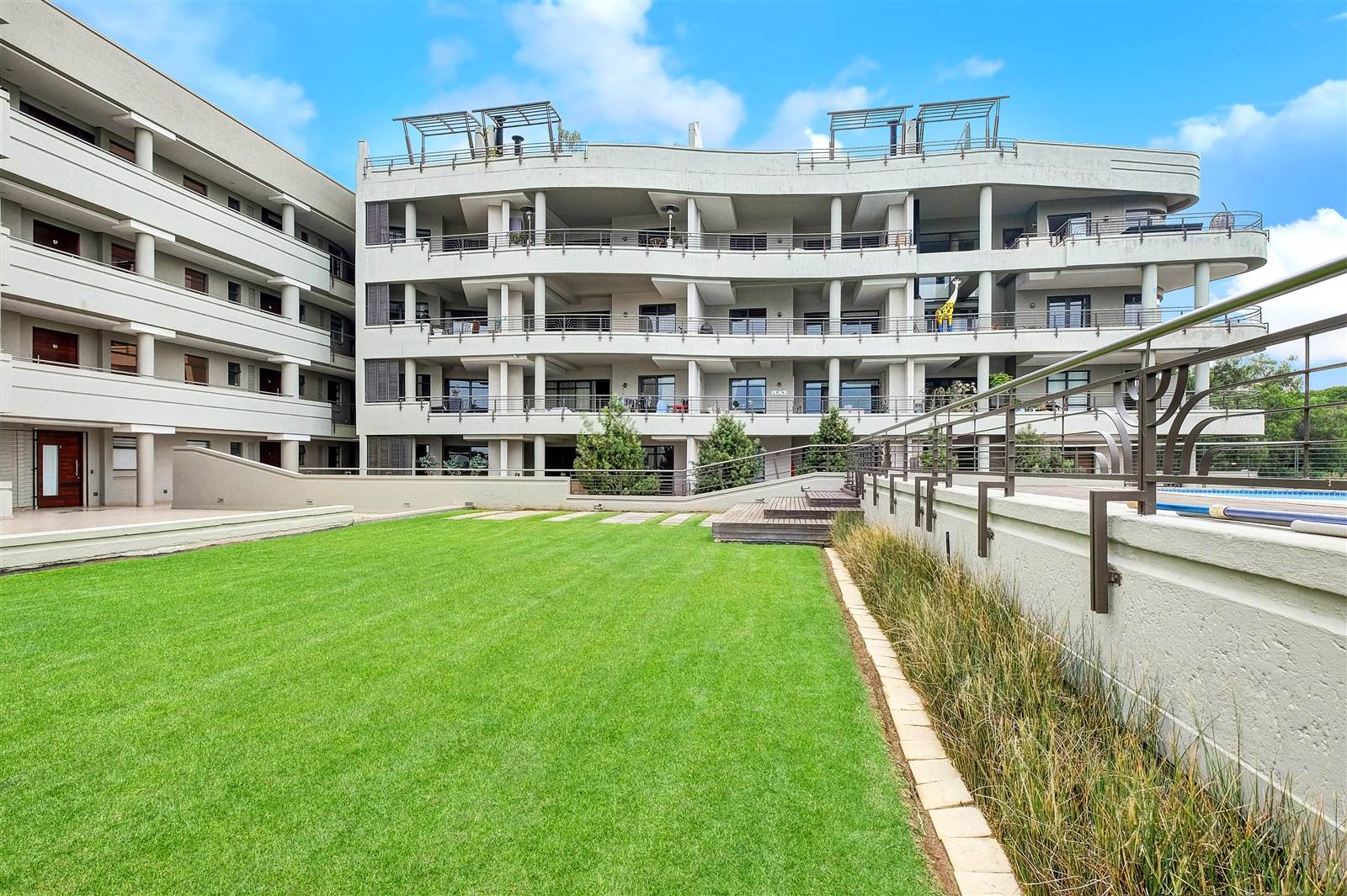 3 Bed Apartment in Craighall photo number 17