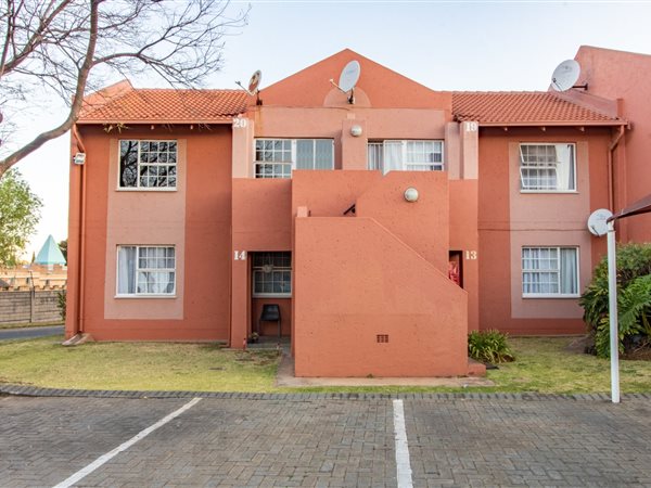 1 Bed Townhouse in Meyersdal