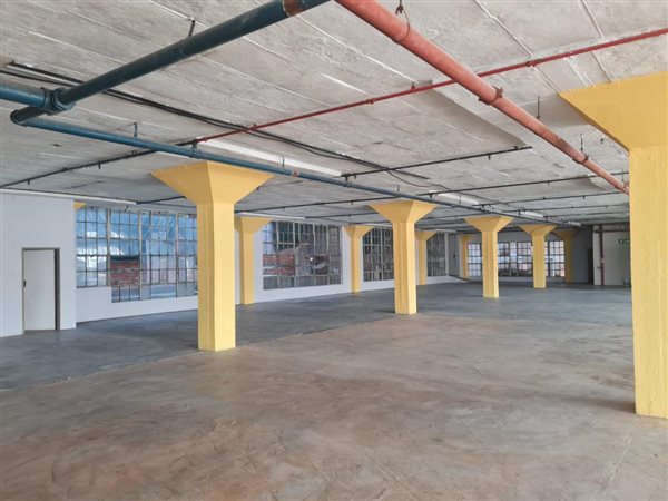 1 200  m² Industrial space