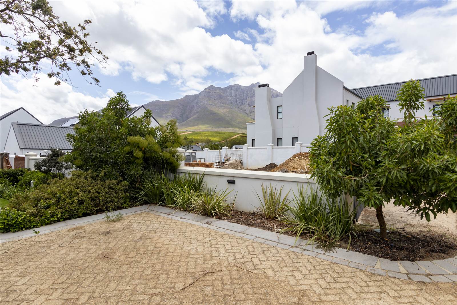4 Bed House in Paradyskloof photo number 4