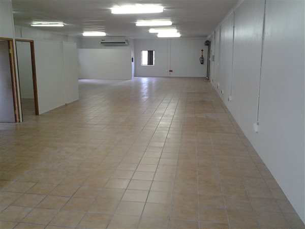 245  m² Commercial space