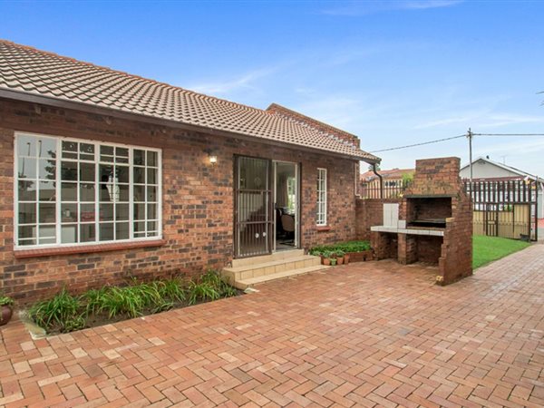 2 Bedroom House 2 Bedroom House