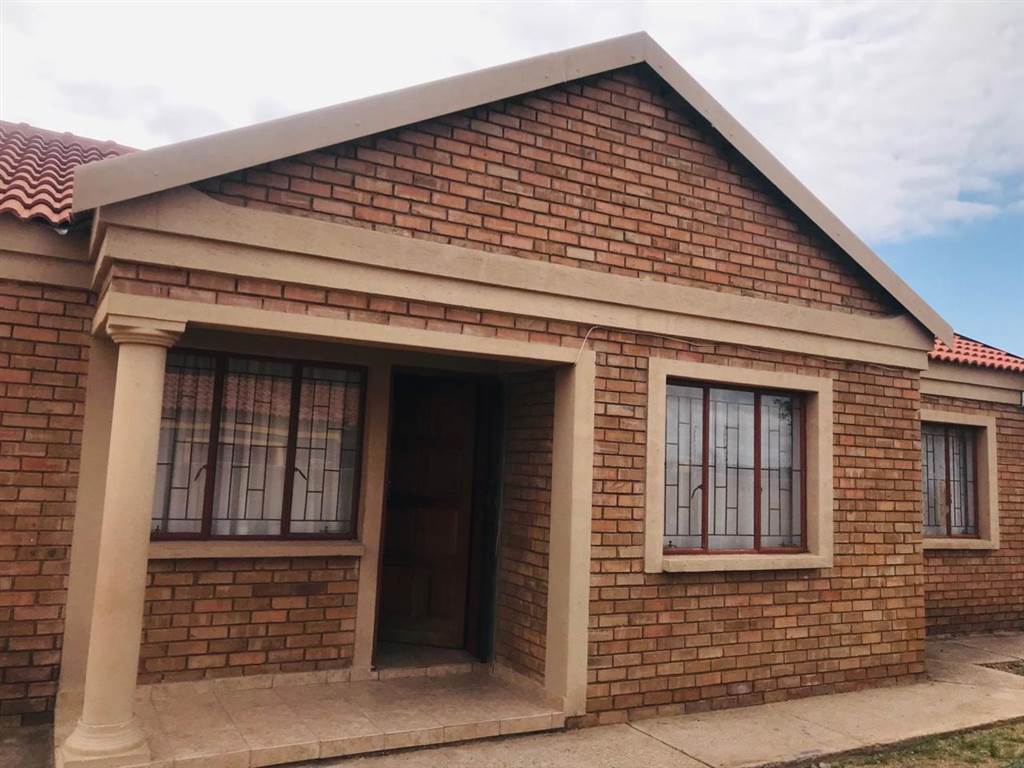 3 Bed House in Lesedi Park photo number 1