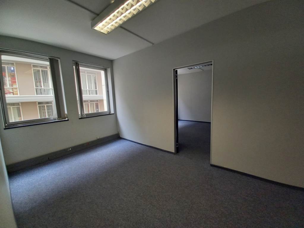 45  m² Office Space in Pretoria Central photo number 17