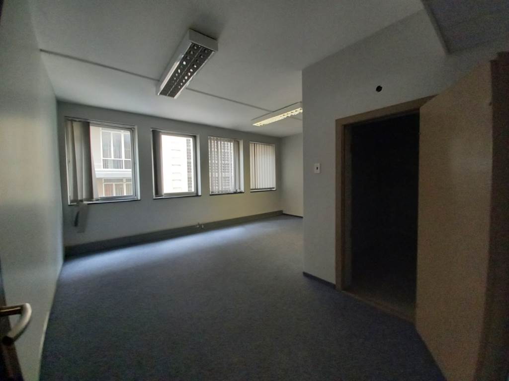 45  m² Office Space in Pretoria Central photo number 14