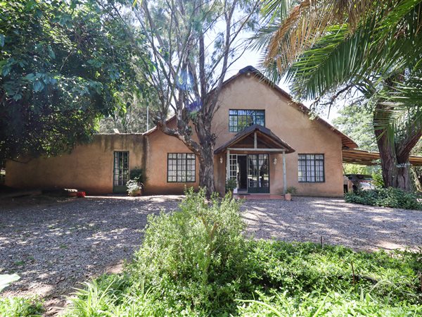 8 565 m² Smallholding 8 565 m² Smallholding