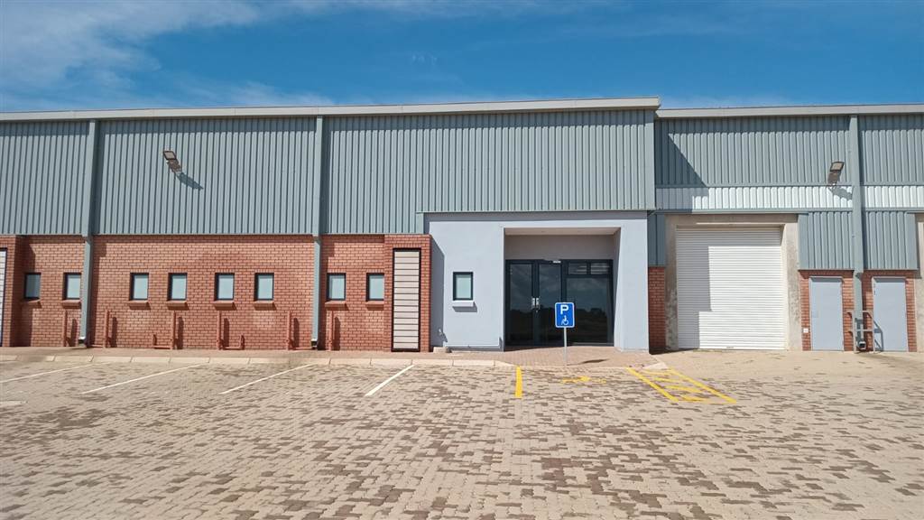 696  m² Industrial space in Olifantsfontein photo number 11
