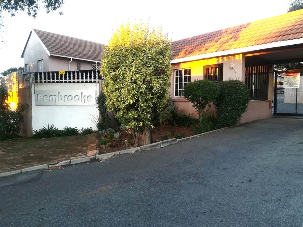 2 Bed Townhouse in Radiokop photo number 14