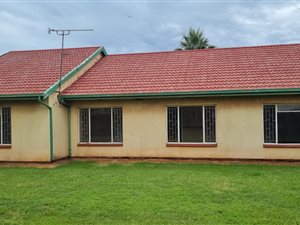 3 Bed House in Dersley