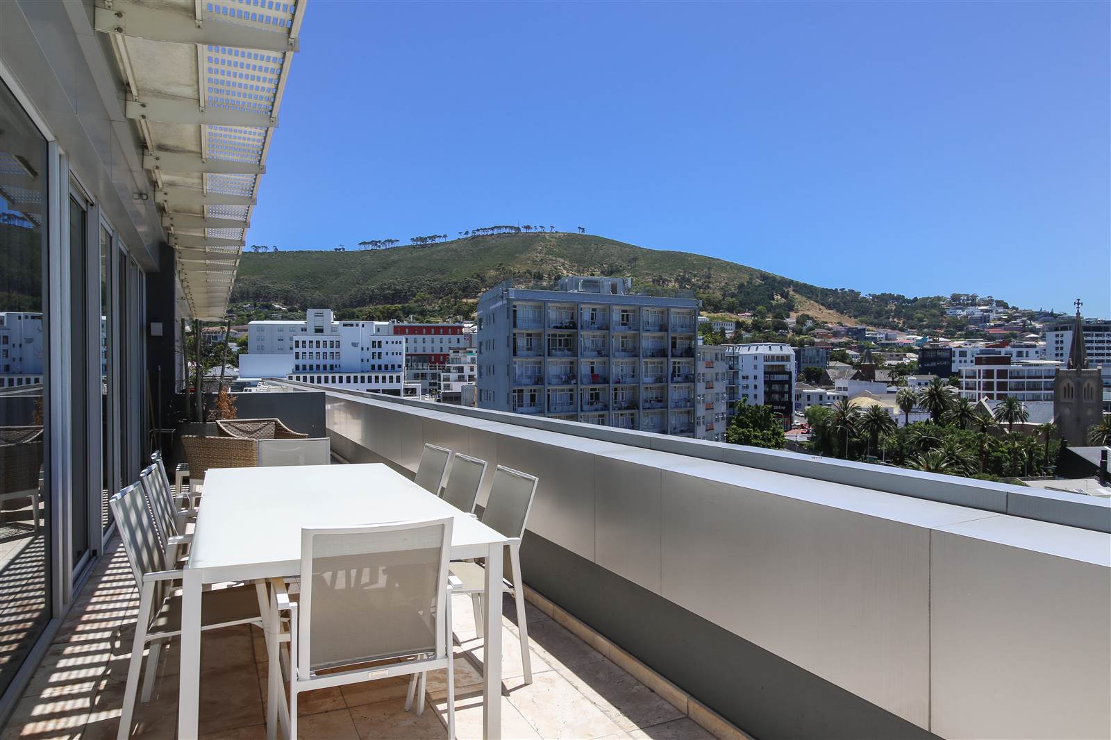 3 Bed Penthouse in Cape Town City Centre photo number 27