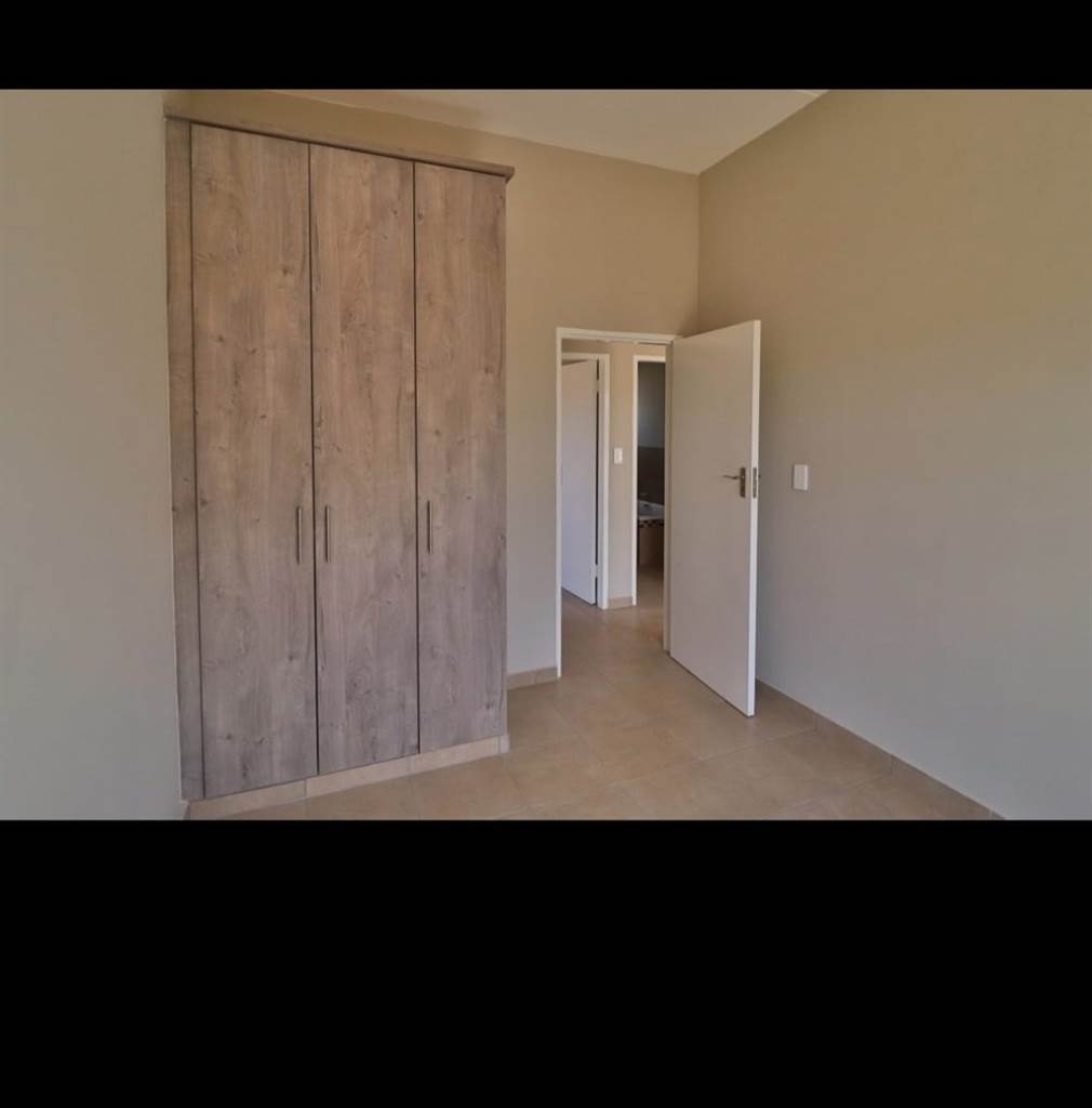2 Bed Apartment in Mamelodi photo number 9