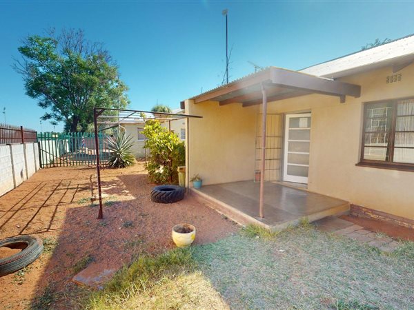 2 Bed House in Upington