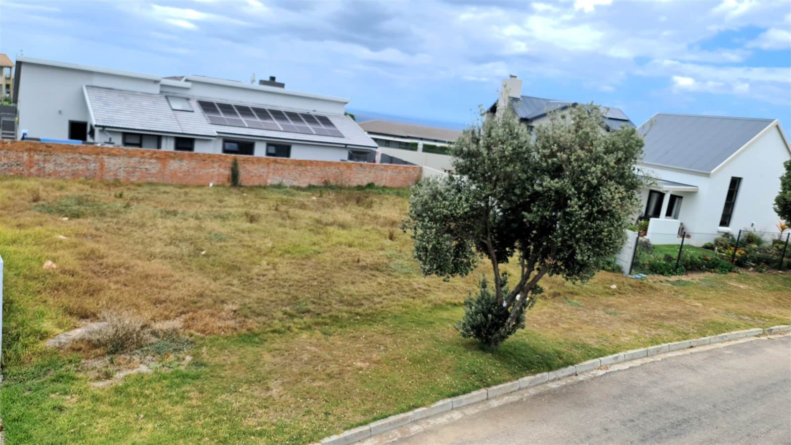 475 m² Land available in Mossel Bay Ext 15 photo number 3