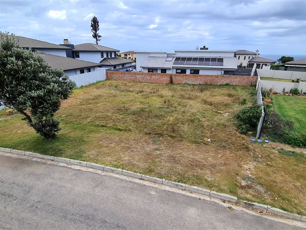 475 m² Land available in Mossel Bay Ext 15