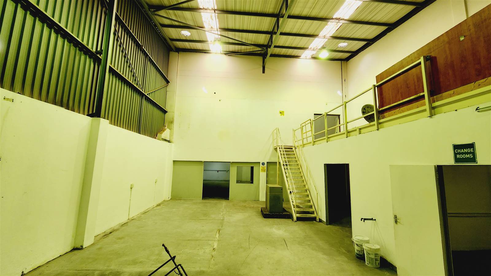 648  m² Industrial space in North Riding photo number 17