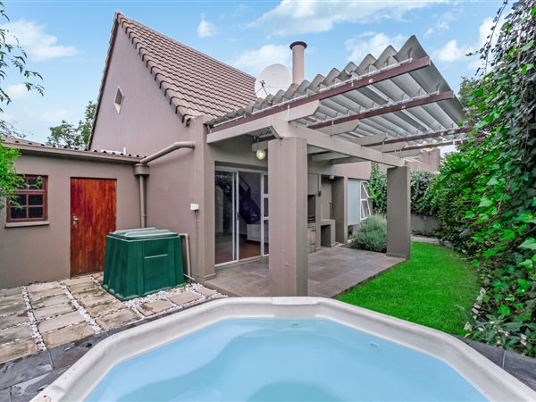 2 Bedroom Townhouse 2 Bedroom Townhouse