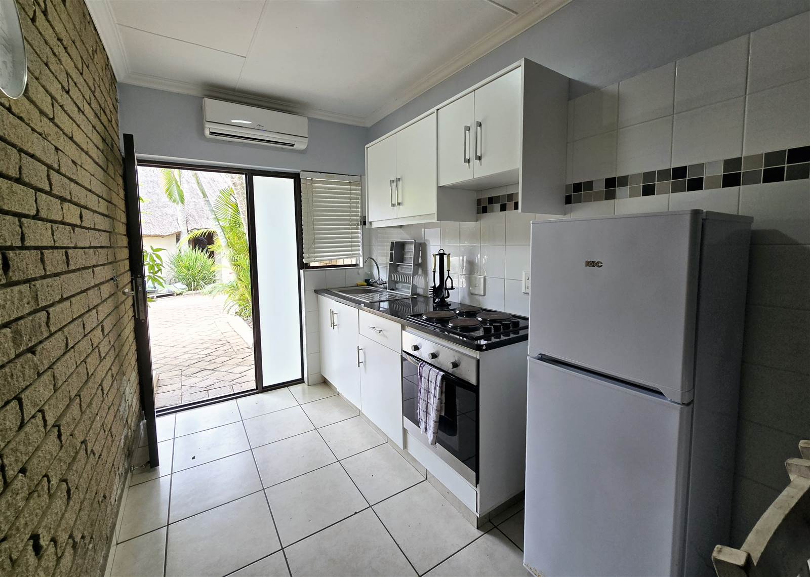 2 Bed Townhouse in St Lucia photo number 5