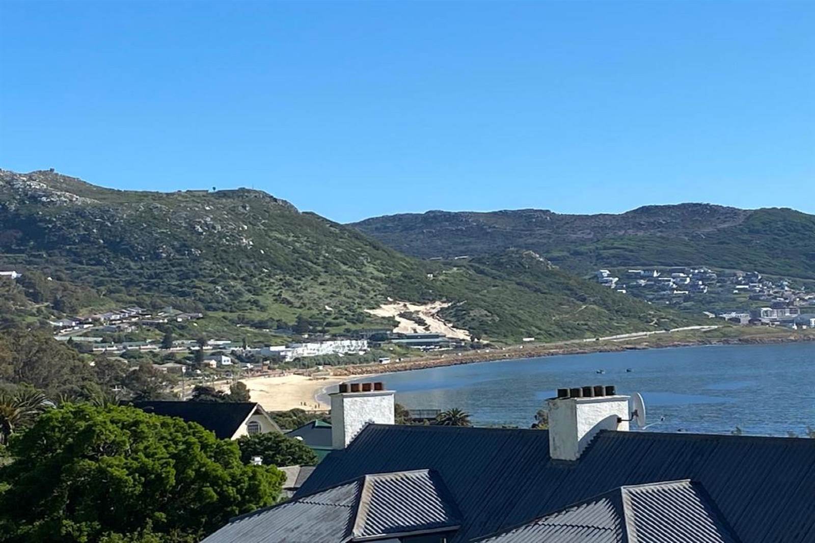 3 Bed House in Simons Town photo number 8
