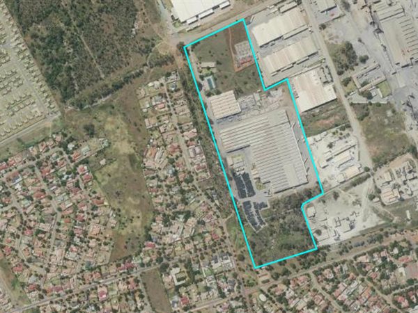 38 000  m² Industrial space
