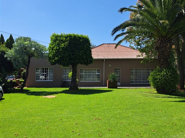 2.2 ha Land available in Ravenswood
