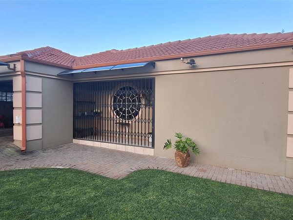 3 Bedroom House 3 Bedroom House