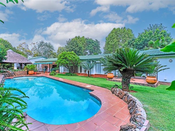 5 Bedroom House 5 Bedroom House