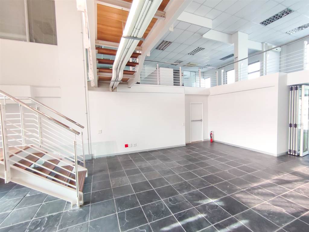 1209  m² Commercial space in Woodstock photo number 4