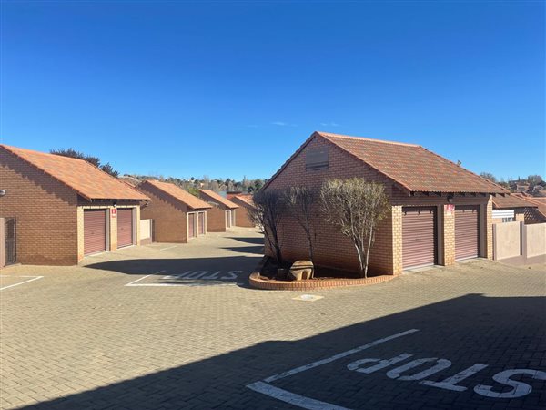 2 Bedroom Townhouse 2 Bedroom Townhouse