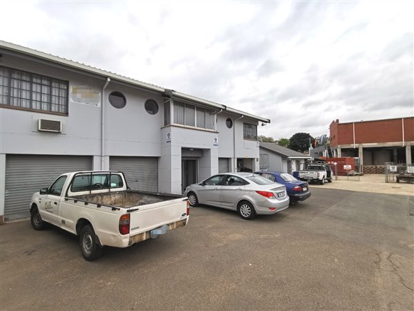 320  m² Commercial space in Pinetown Central
