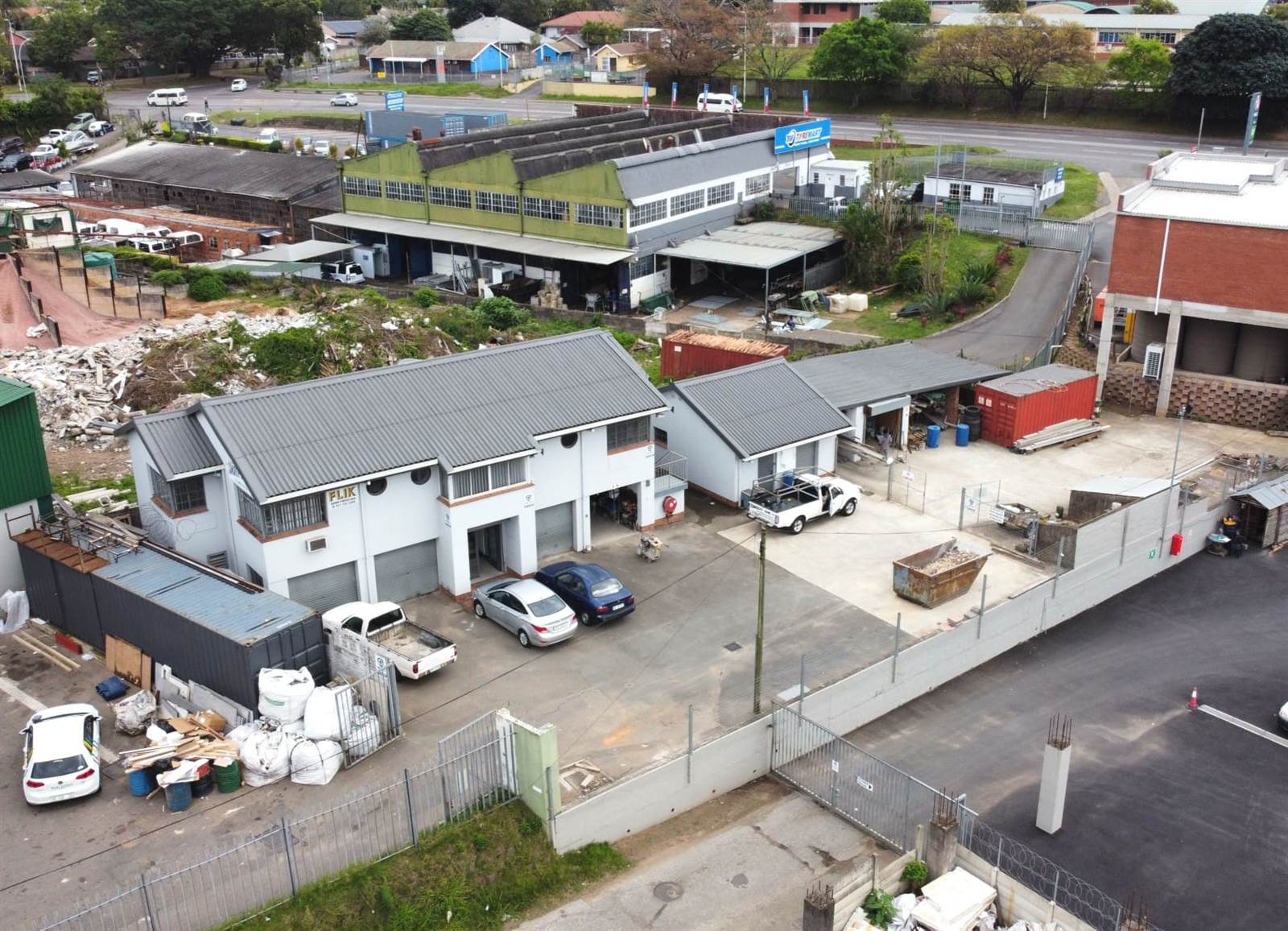320  m² Commercial space in Pinetown Central photo number 2