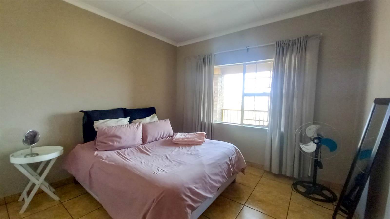 2 Bed Apartment in Middelburg South photo number 1