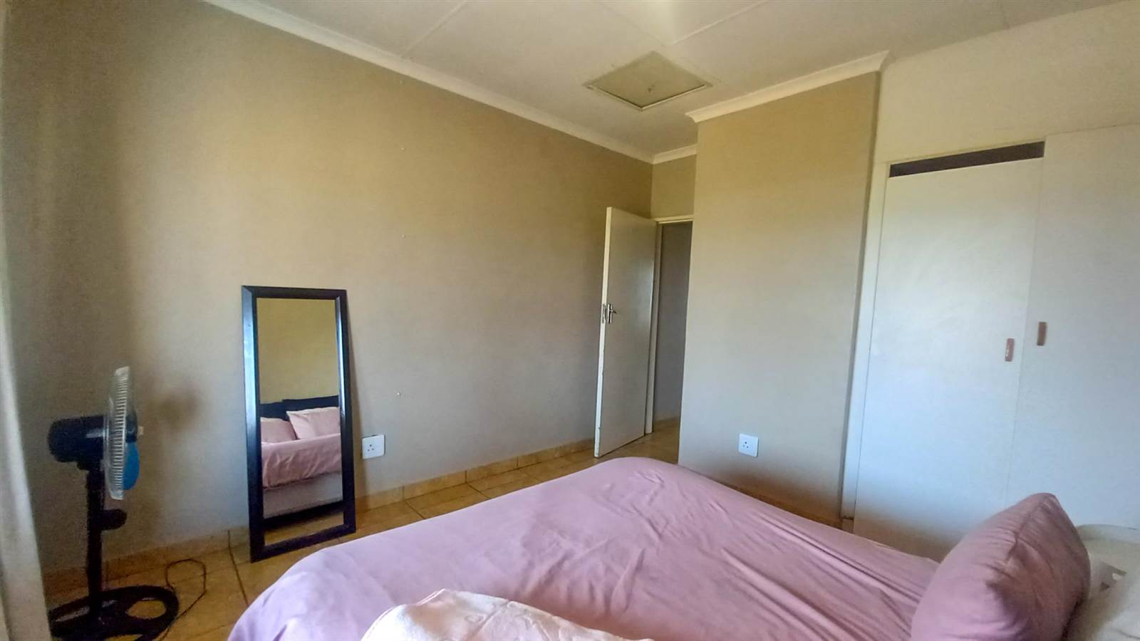 2 Bed Apartment in Middelburg South photo number 3
