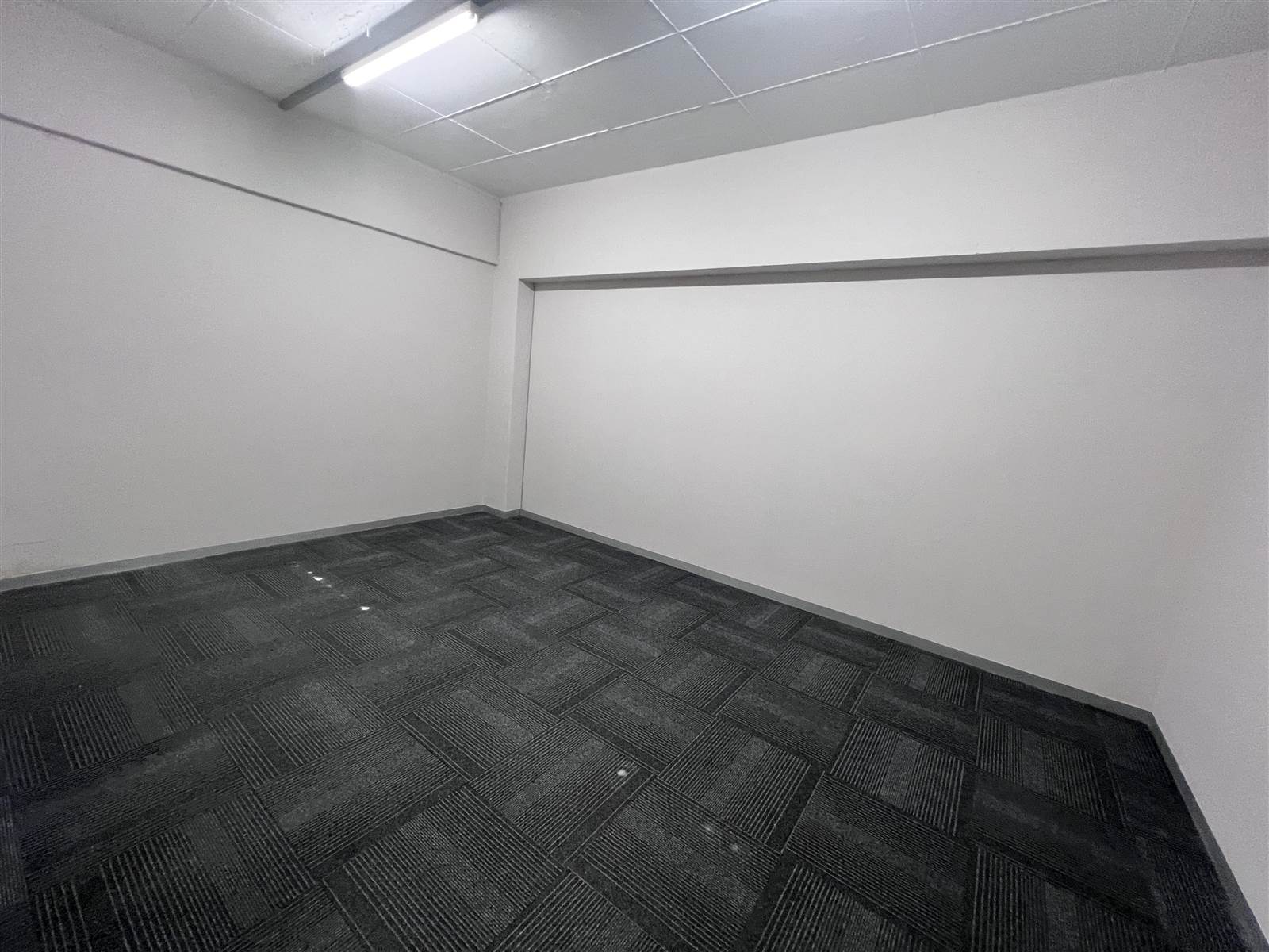 946  m² Commercial space in Cape Town City Centre photo number 9